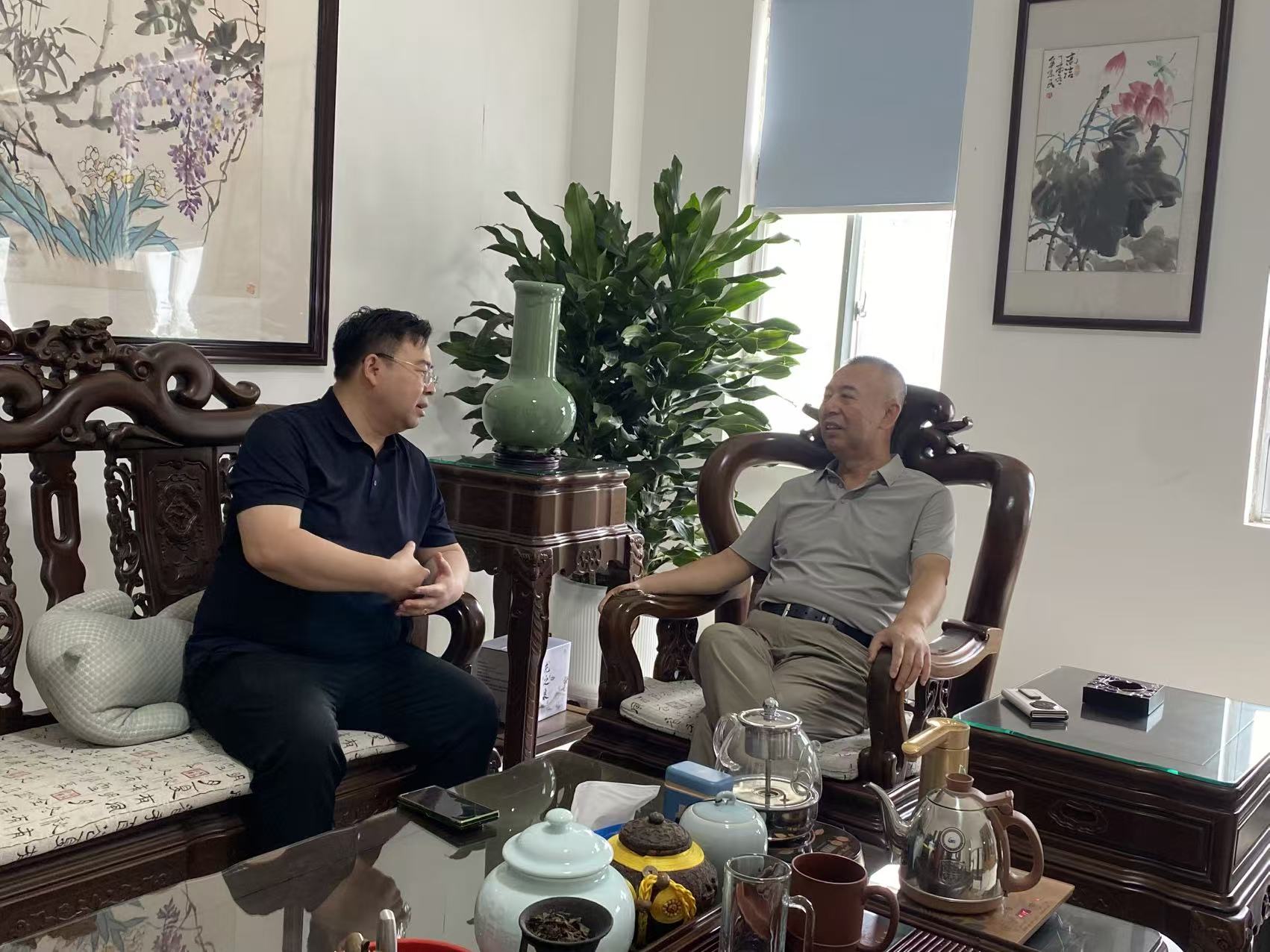 链动产业新机遇 政企携手启新程——清江浦融投集团、南浦产发集团赴临沂斯科瑞聚氨酯股份有限公司考察洽谈(图3) 链动产业新机遇 政企携手启新程——清江浦融投集团、南浦产发集团赴临沂斯科瑞聚氨酯股份有限公司考察洽谈(图3)